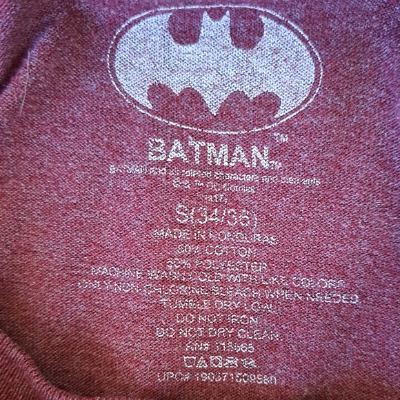 COPY - Batman graphic Tee-Shirt Men's Small - Picture 2 of 4